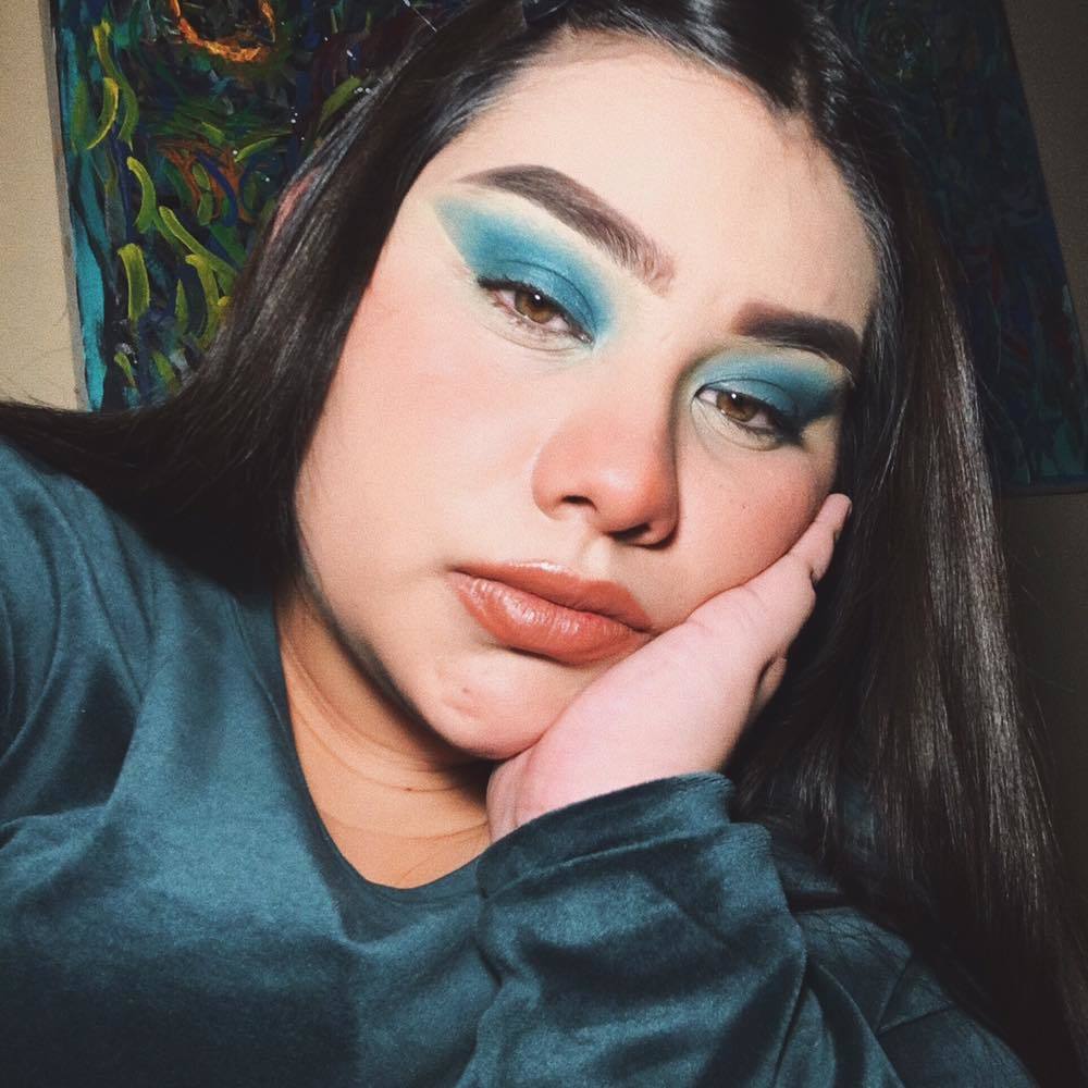 Meet your Posher, Lia